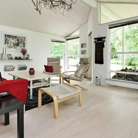 Three-bedroom Holiday In Frederiksvaerk 3 Liseleje