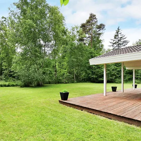 Three-bedroom Holiday In Frederiksvaerk 3 * Liseleje